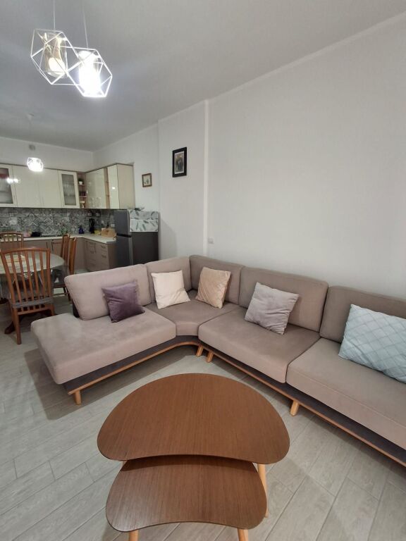 🏡 In Affitto – Appartamento in Affitto 2+1 📍Dietro Max Optika, Skele – Vlore 🌊