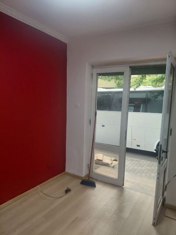 Shop for rent area 11m2
