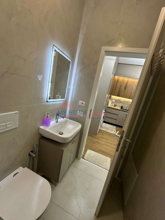 Appartamento 1+1 in Affitto Complesso Kadiu Tirana