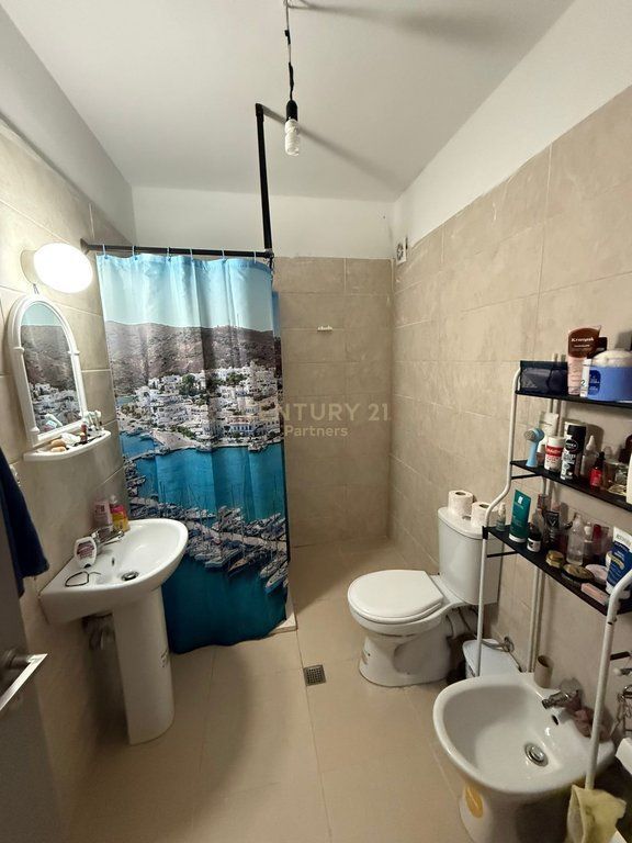 VENDIAMO APPARTAMENTO 2+1+2 ALLA FINE DELLA STRADA 5 MAJI 140.000 € Sup. Totale  100m2