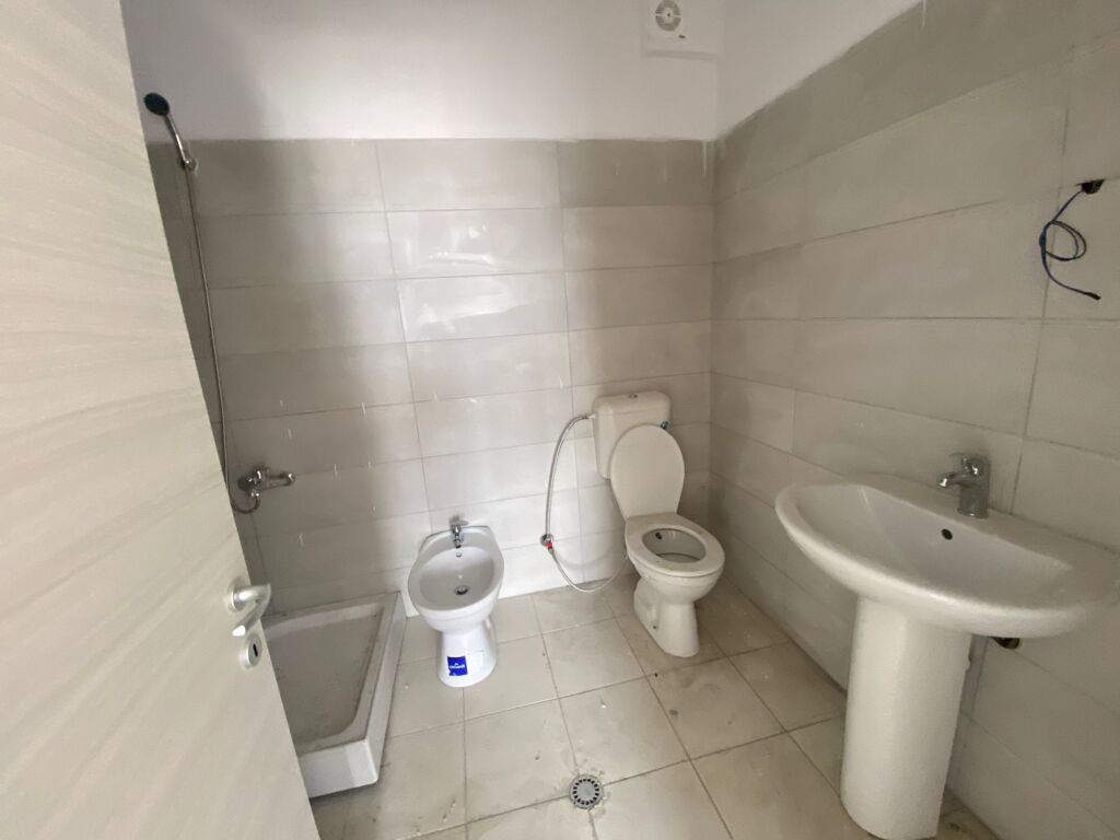 Vendesi in vendita 2+1+2 + Veranda ad Astir, Complesso Fratari