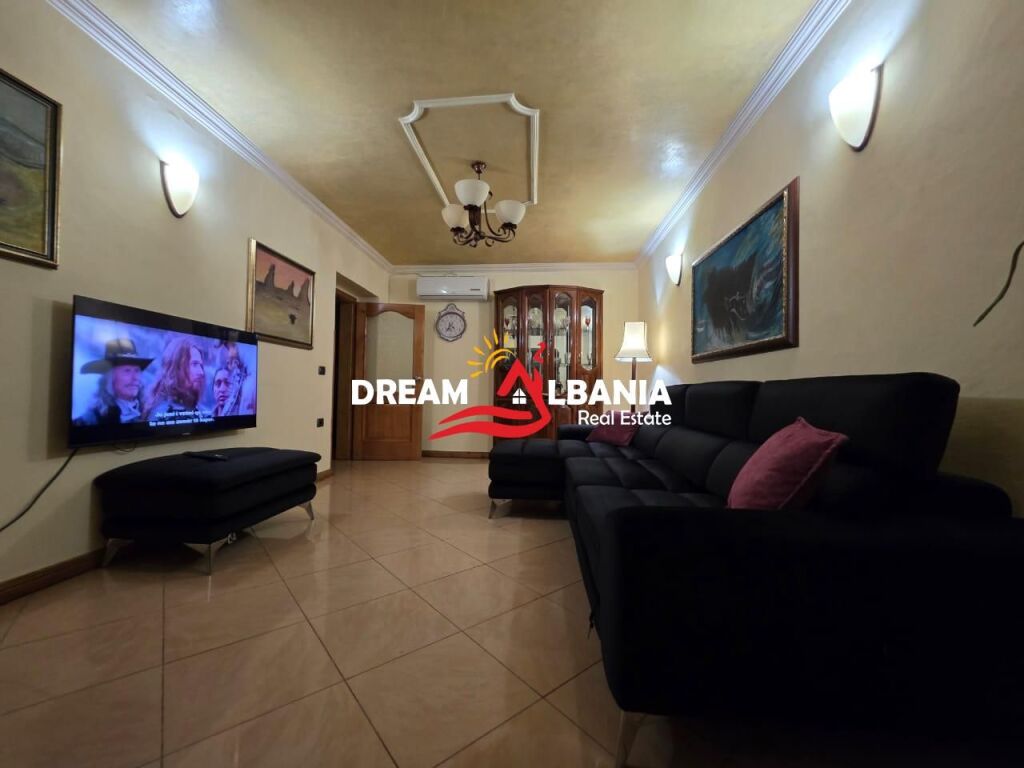 Shitet Apartament 3+1+2WC tek 21 Dhjetori, Prane Kryqezimit (ID 4139191)