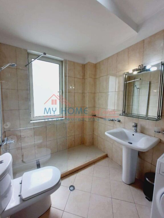 Apartment 2+1+parking space for rent at the Zoological Garden in Tirana