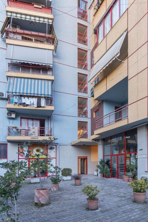 🏡 Shitet Apartament 2+1+2 – tek Zogu i Zi