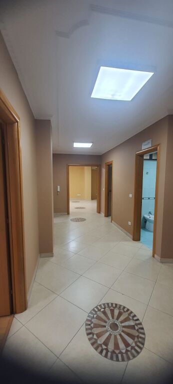 OFFICE SPACE FOR RENT IN THE CENTER
