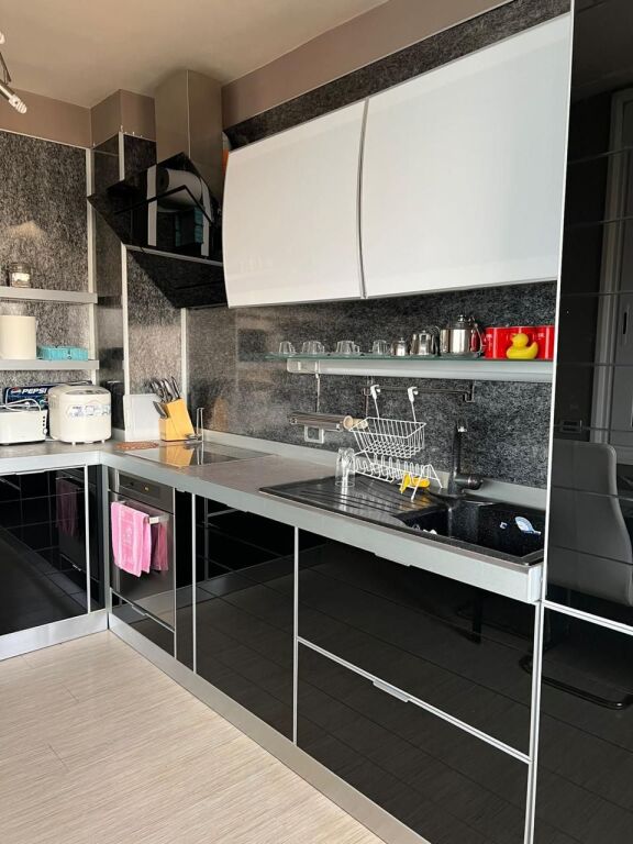 Apartament 2+1+2 me qira , Myslym Shyri