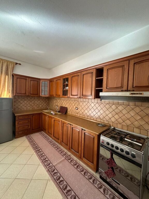 Jepet me qira apartament 1+1 në Astir