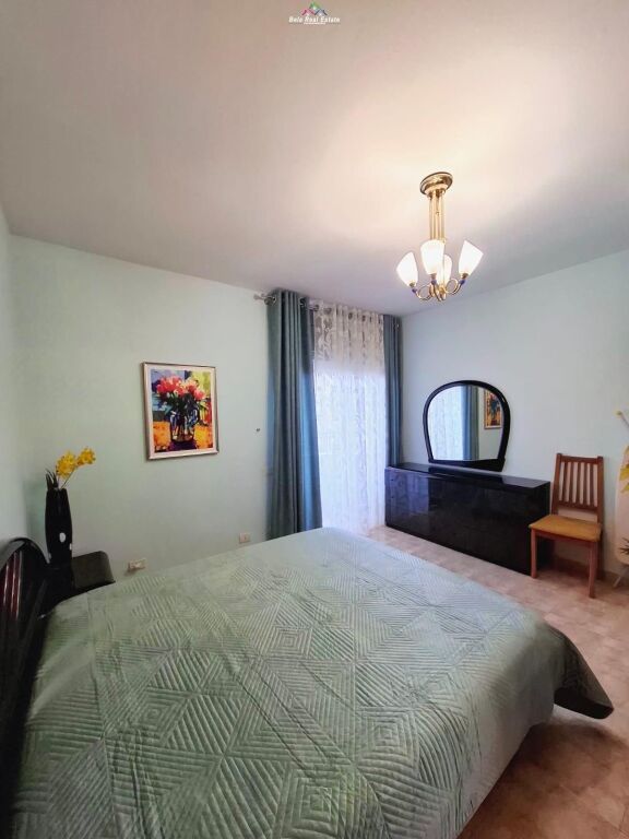 Apartament Me Qera 1+1 Tek Komuna e Parisit ( ID B2101471) Tirane