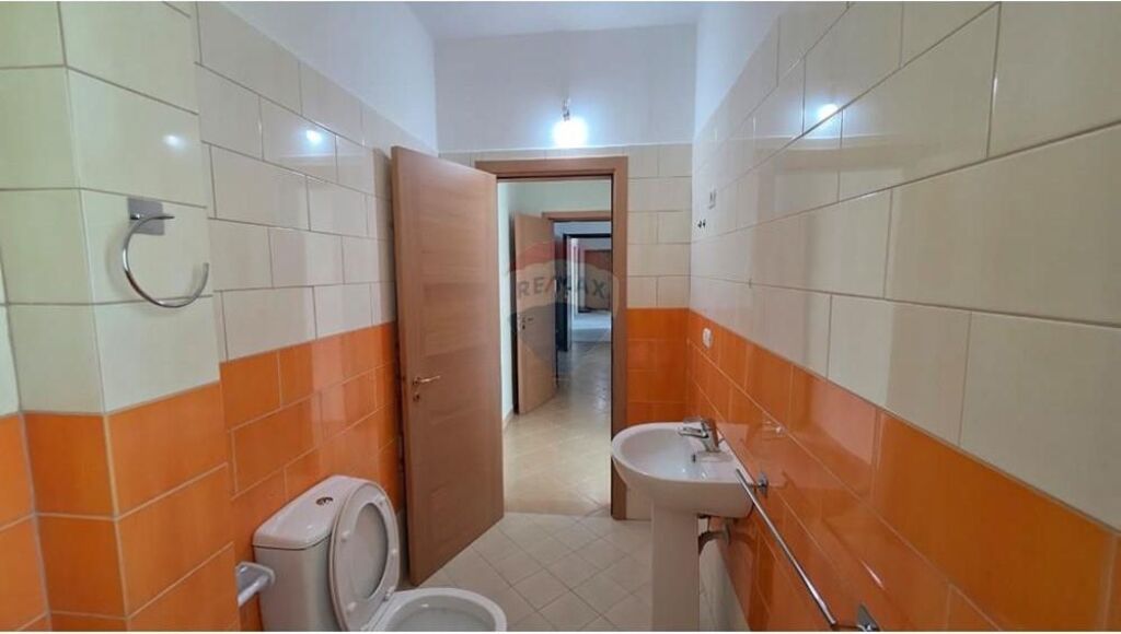🏡 APPARTAMENTO 2+1 IN AFFITTO Albano – Romina VLORË 📍