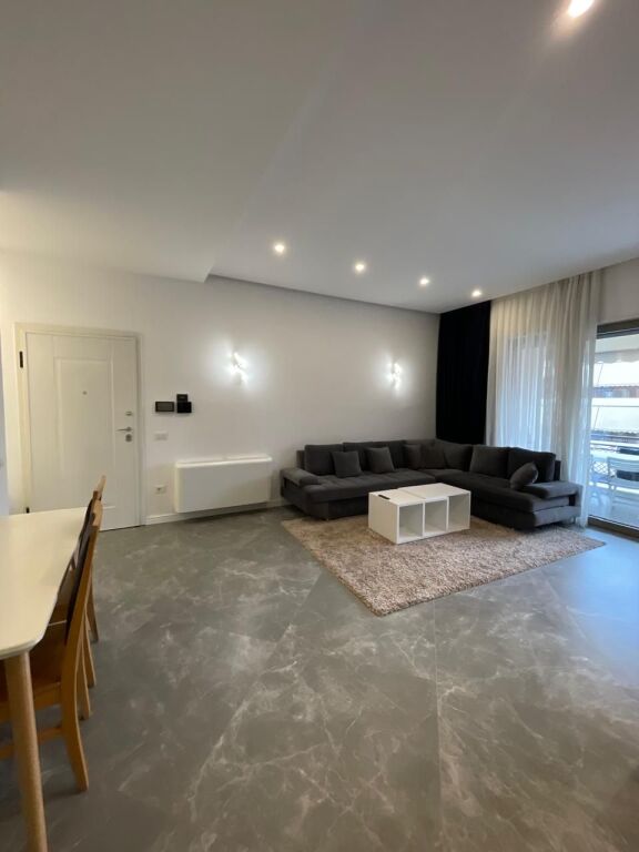 APARTAMENT ME QIRA 2+1+2 TE KOMPLEKSI DELIJORGJI