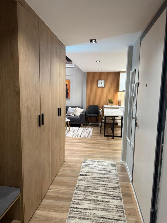 🏡 Duplex moderno in affitto 📍 Via Kavaja, di fronte American 3💶 60.000 Lek / mese