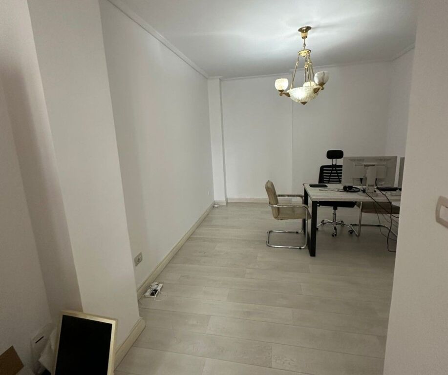 Ufficio in Affitto a Bllok