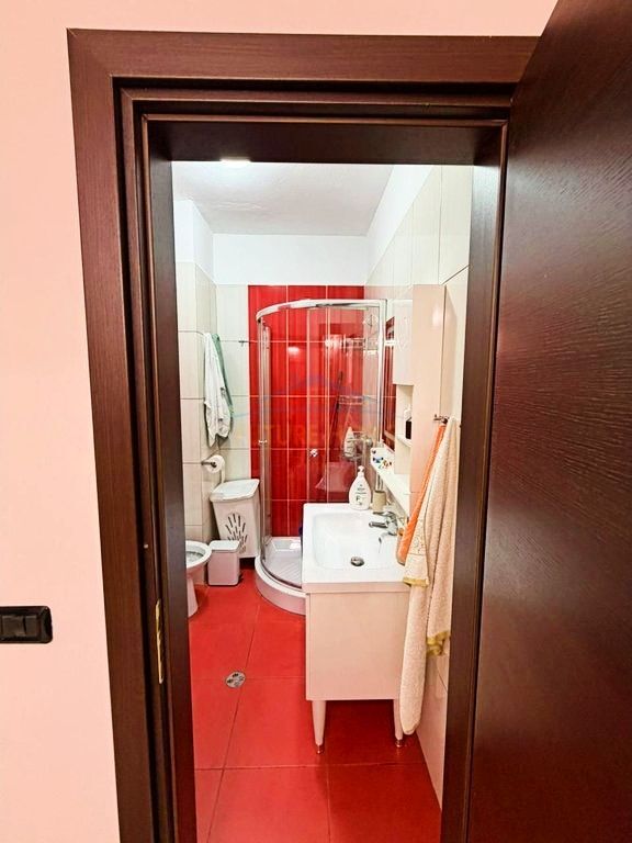 Qera , Apartament 2+1 , Sheshi Willson , Tirane