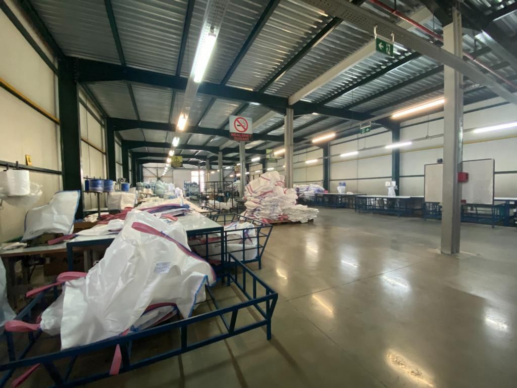Shitet magazinë industriale premium në autostradën Durrës–Tiranë 🚛