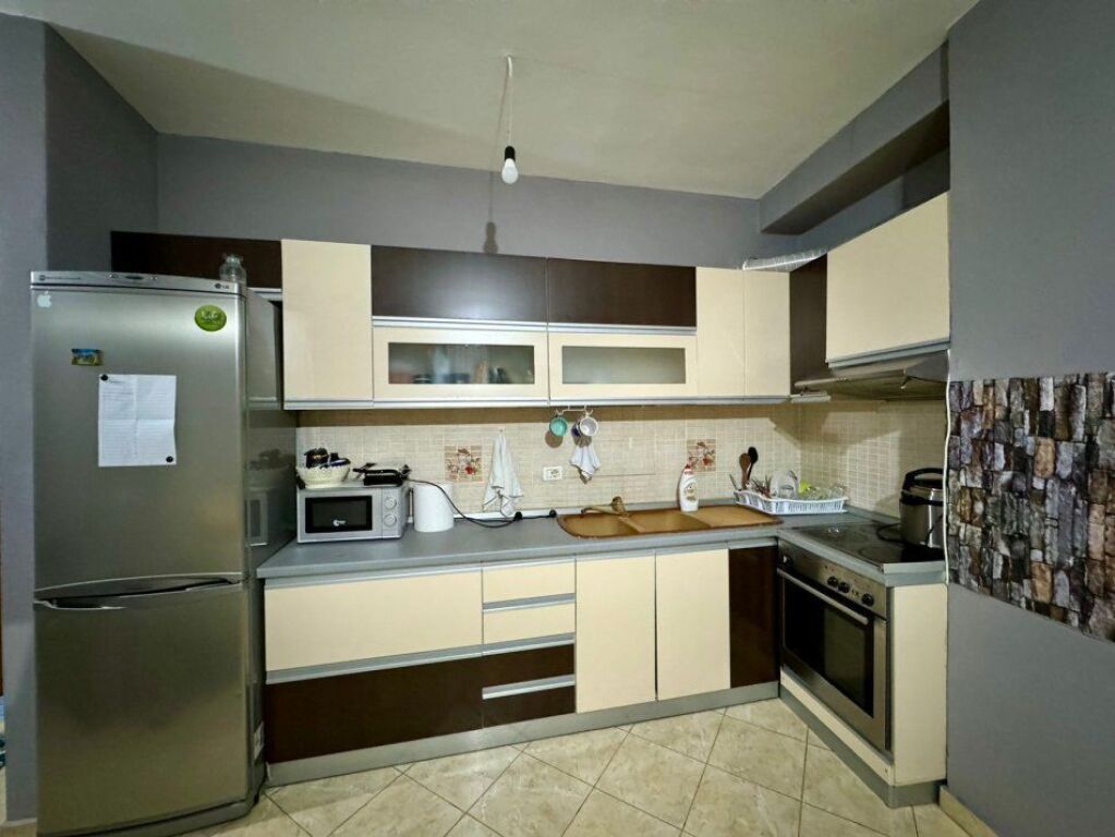 APPARTAMENTO 1+1 IN VENDITA – ASTIR (VICINO AL BAR RETURNI), TIRANA