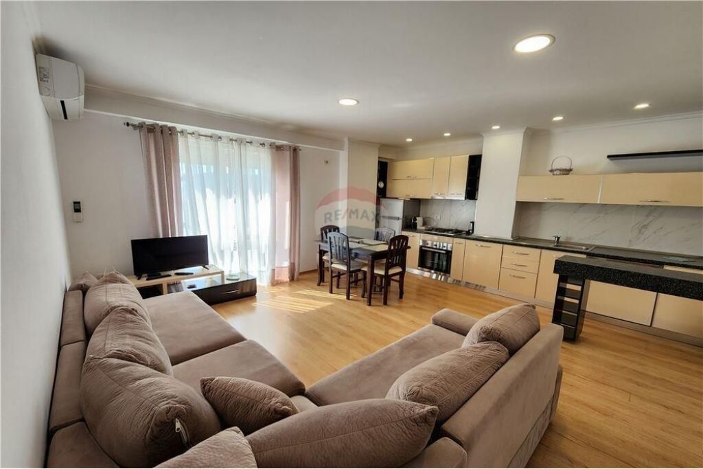Apartament 2+1 me qera kompleksi Kontakt