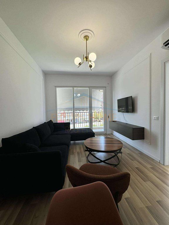 Qera, Apartament 1+1+Post Parkimi, Unaza e Re.