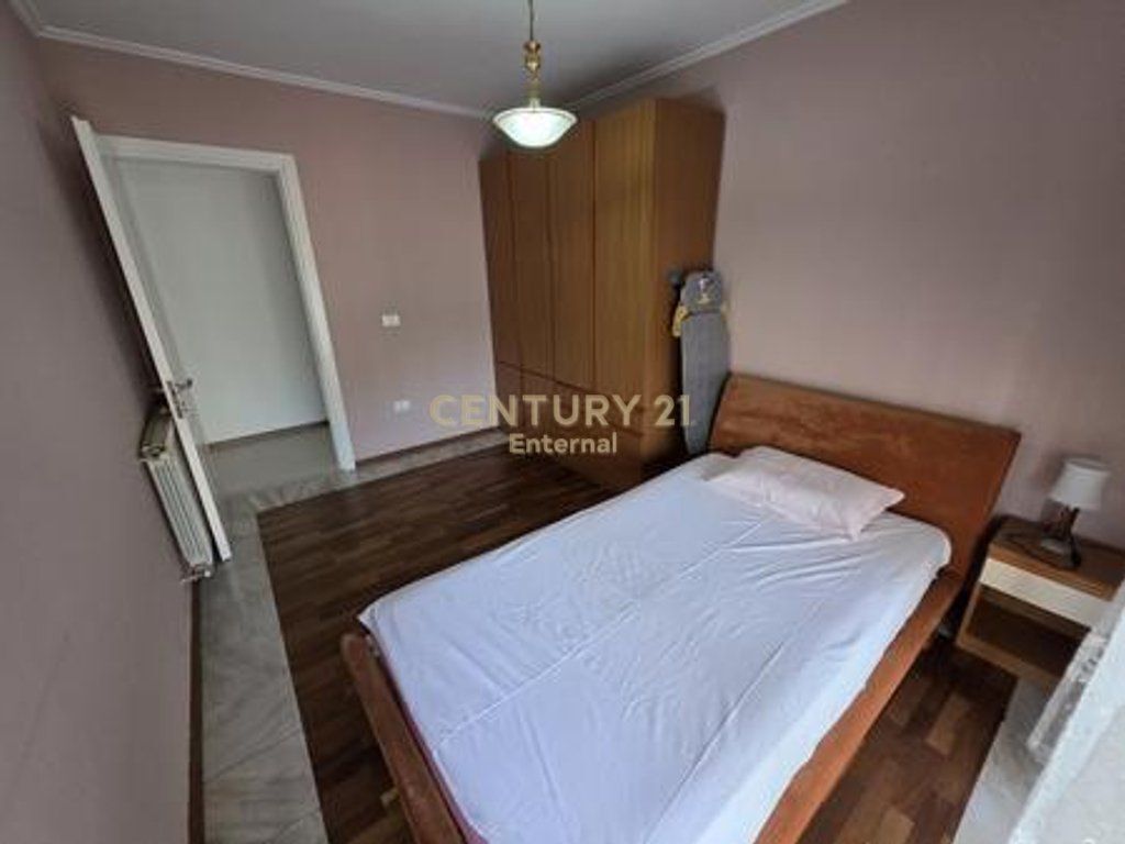 APARTAMENT 2+1+2 PER QIRA NE ISH BLLOK
