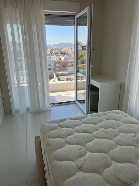 🏢In the Jordan Misja Street area, a 2+1 apartment, newly furnished, is for rent. 75,000 Leke