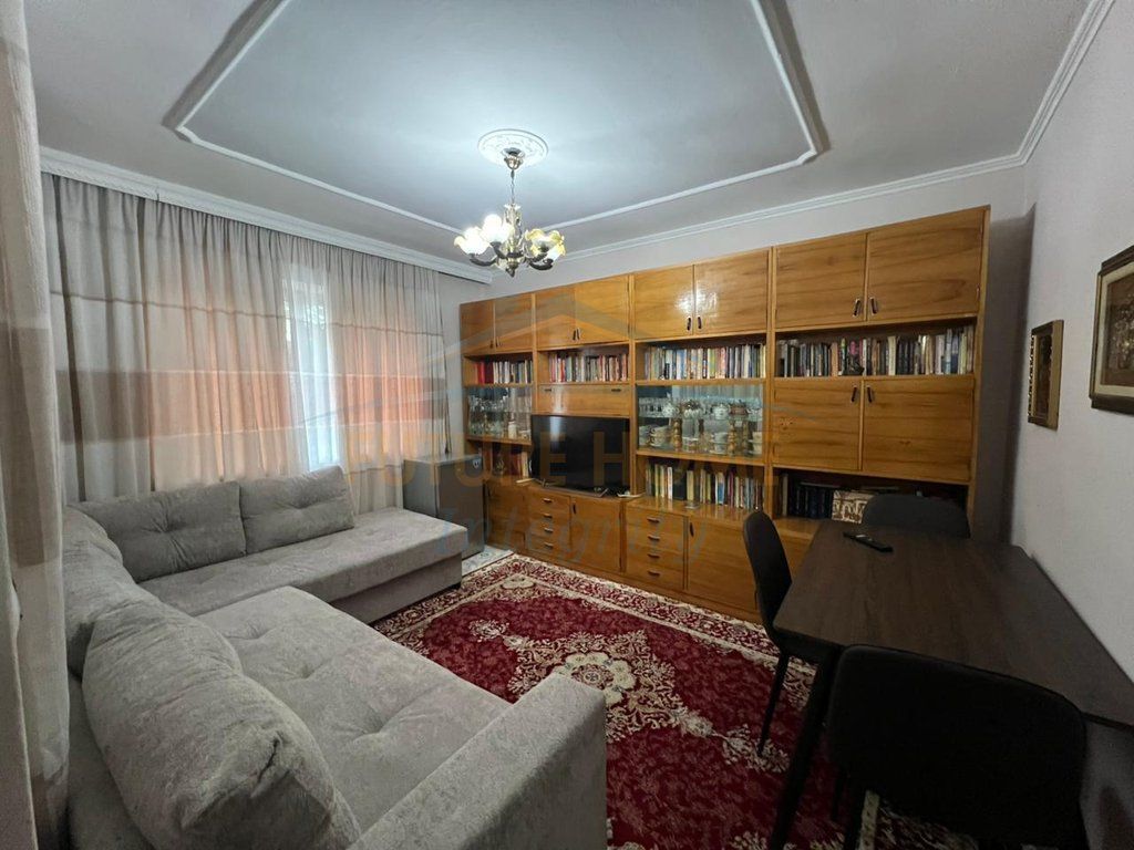 Affitto, Appartamento 1+1 Via Elbasan, Tirana