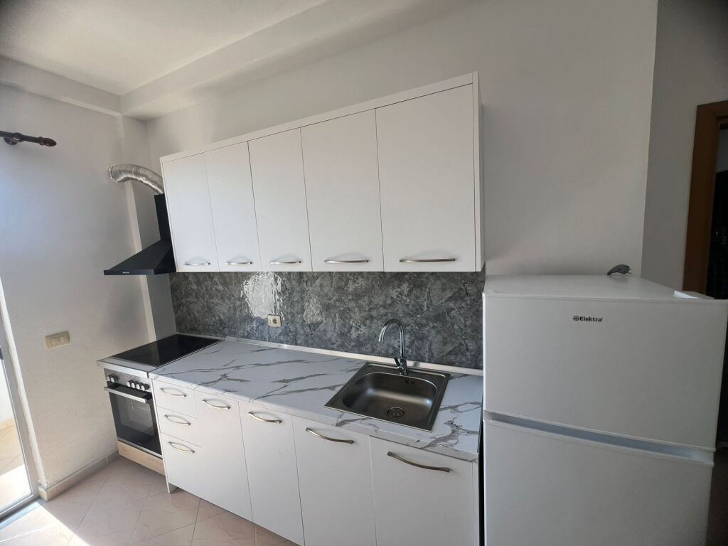 QIRA APARTAMENT 2+1 POSTA PLAZH  DURRES 400 EURO