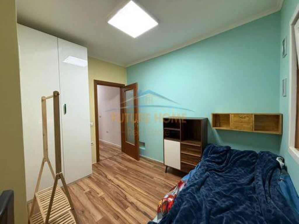 Shitet, Apartament 3+1+2+ Post Parkimi, Liqeni i Thatë, Tiranë.