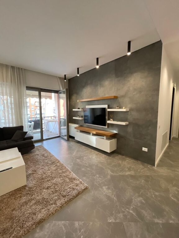 APARTAMENT ME QIRA 2+1+2 TE KOMPLEKSI DELIJORGJI