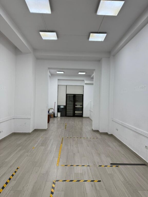 NEGOZIO IN AFFITTO 88.7 M2 COMUNE DI PARIGI 1.800 EURO FH-73211