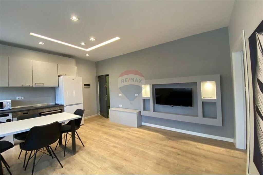 Apartment 1+1 for rent at 21 Dhjetori