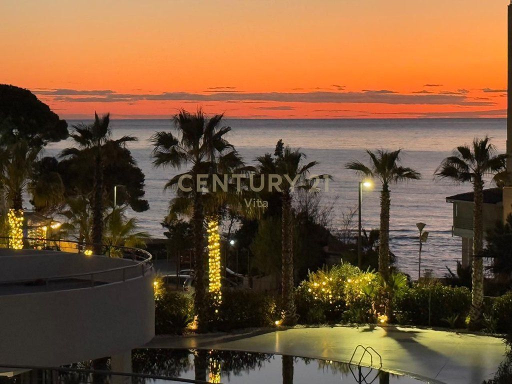 SHITET APARTAMENT 2+1+2 + POST ME PAMJE DETI TEK RESIDENCA "WHITE HILL"!!430,000 €  Sip. Totale  138m2  Sip. e brendshme  122m2  Dhomat e