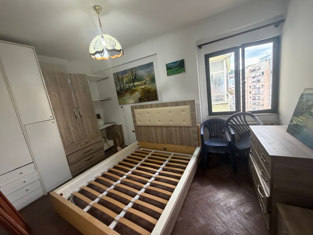 2*1,per zyra ose banim,te komune e parisit,500 euro