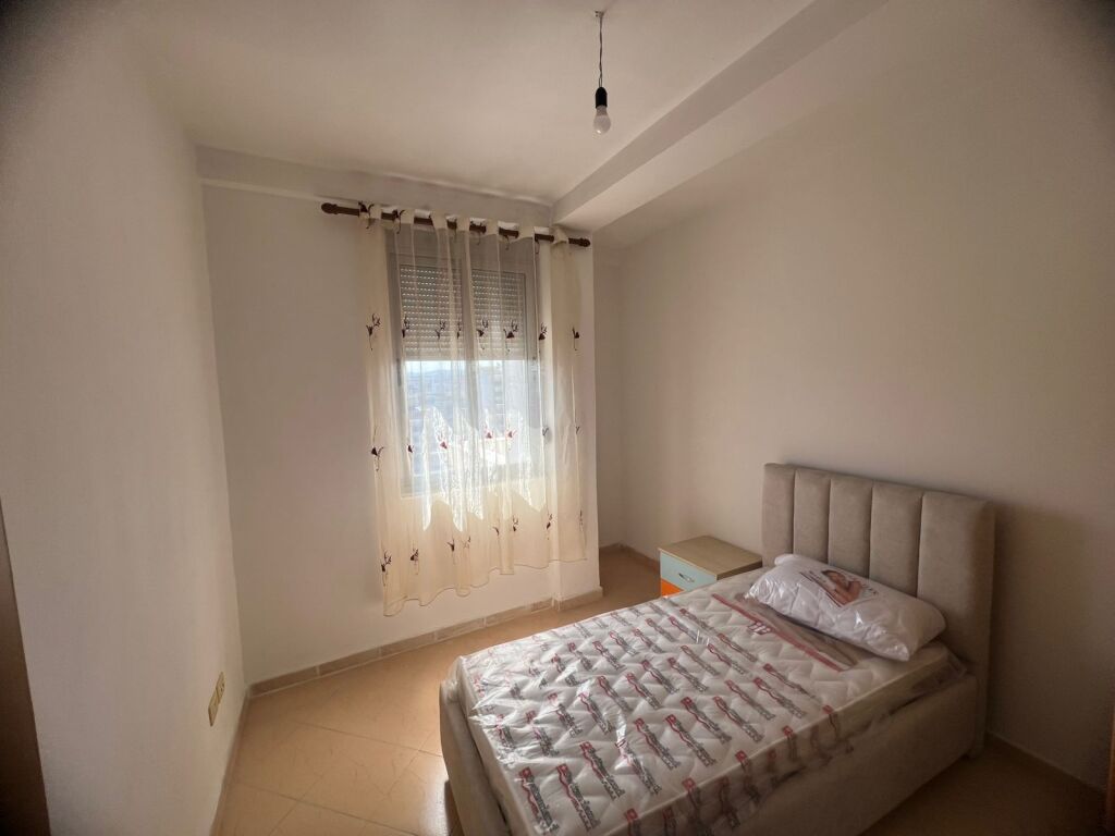 QIRA APARTAMENT 2+1 POSTA PLAZH  DURRES 400 EURO