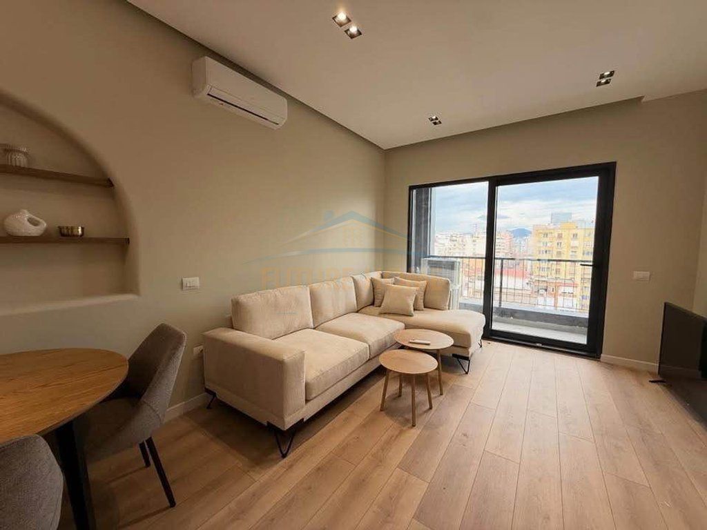 Qira, Apartament 1+1, Rruga e Barrikadave, Tiranë.