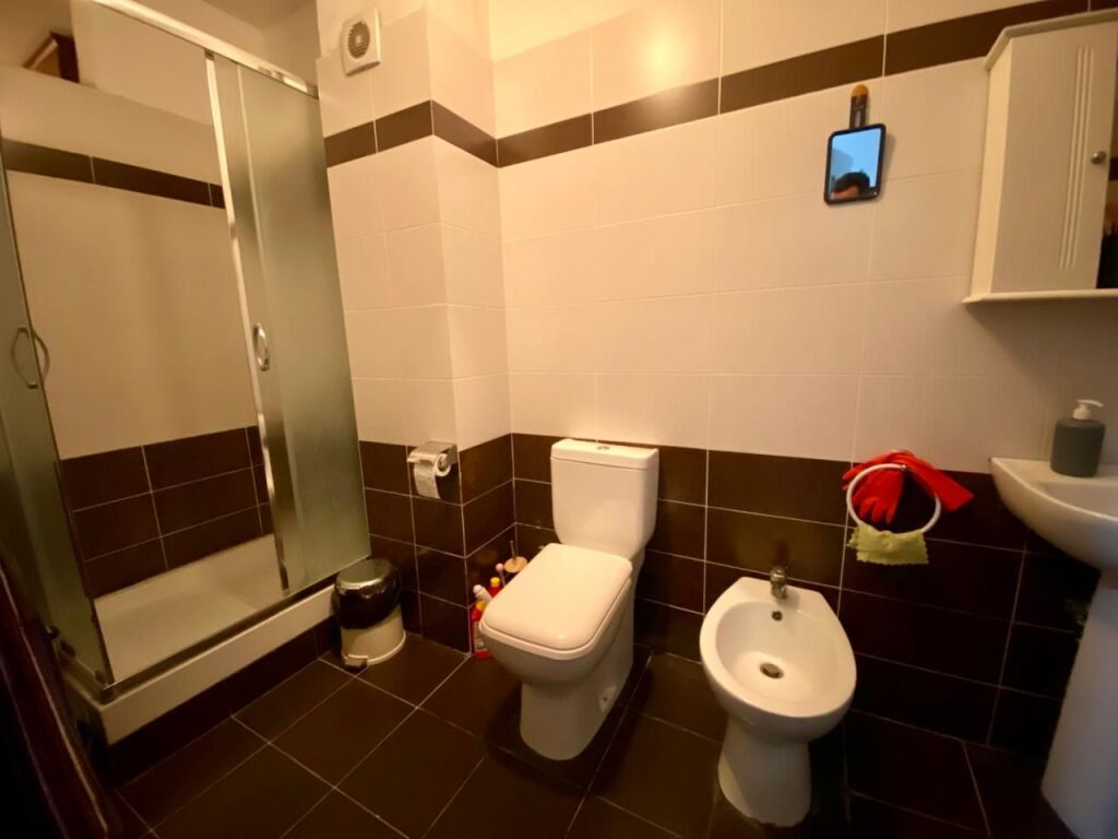Shitet, Apartament 2+1, Unaza e Re, Tiranë