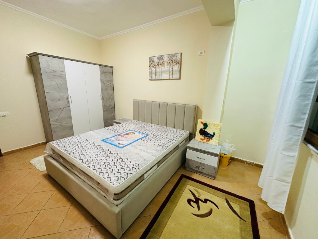 Jepet Me Qera Apartament 1+1+1 Ballkon