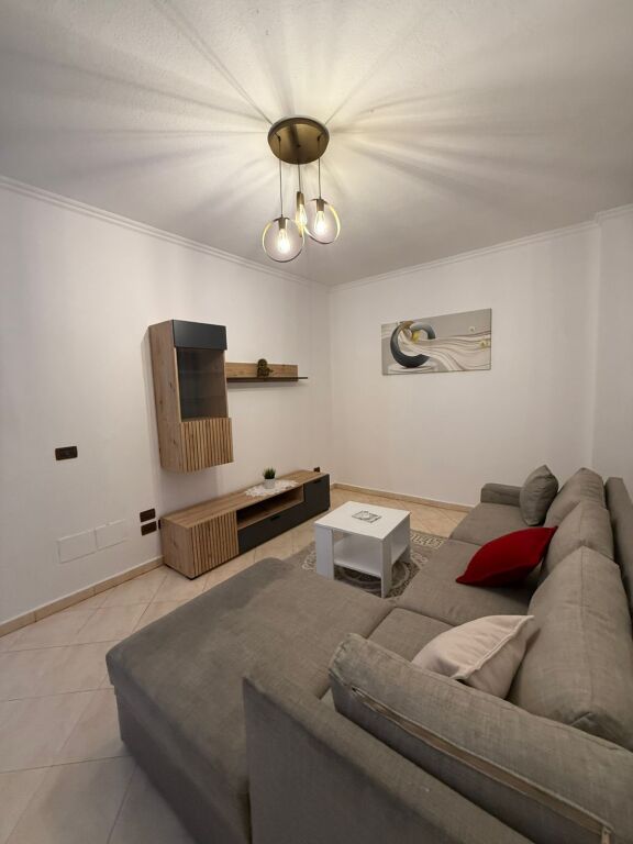 Apartament 2+1 me qera
