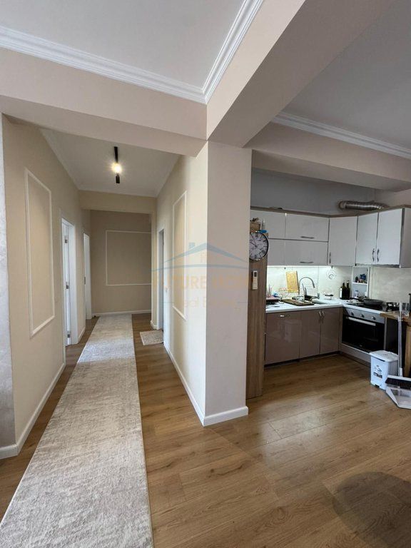 For rent, Apartment 2+1+2 + 2 Parking Spaces, Dry Lake, Tirana.