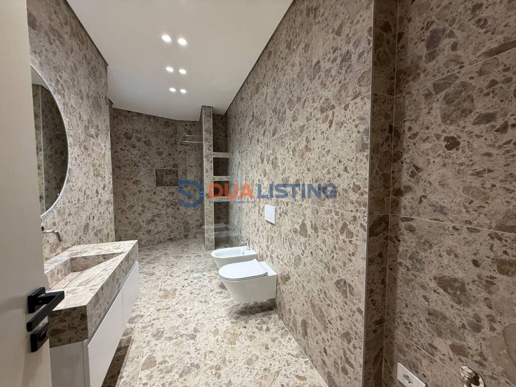 QIRA, APARTAMENT LUKSOZ 2+1+2 ME POST PARKIMI