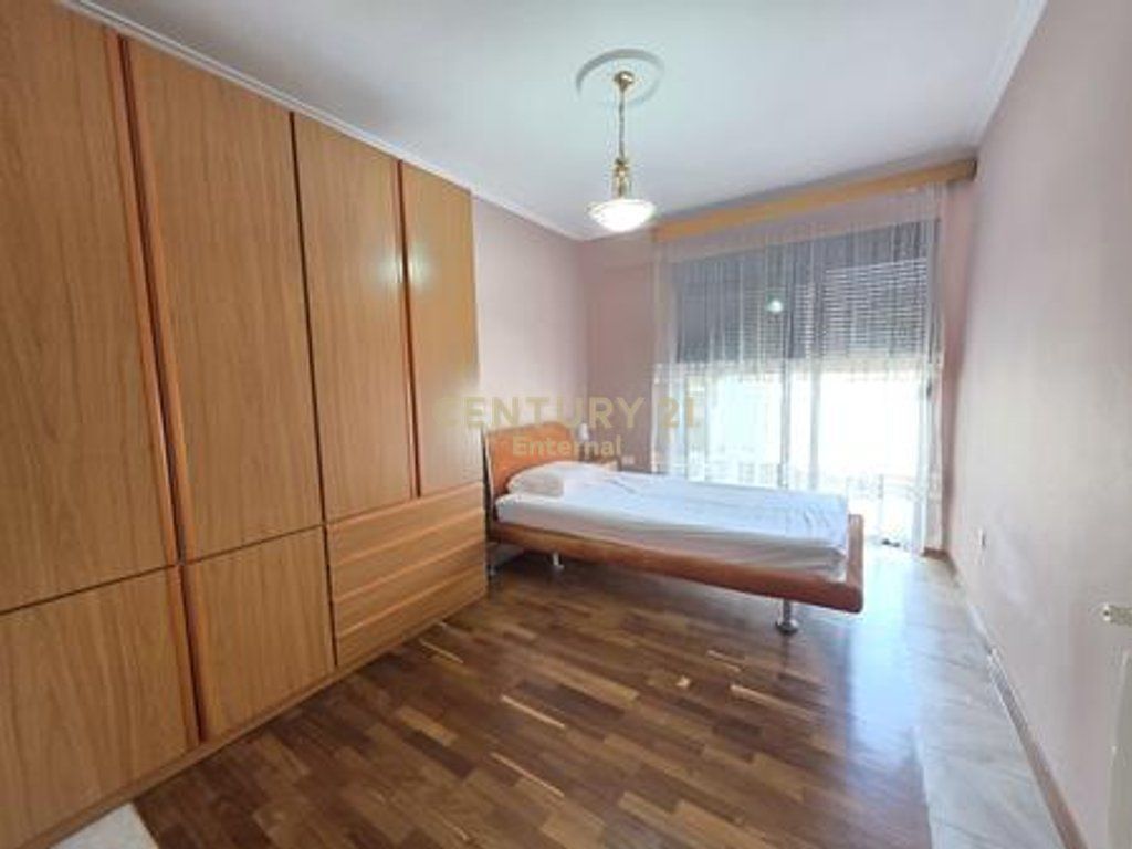 APARTAMENT 2+1+2 PER QIRA NE ISH BLLOK