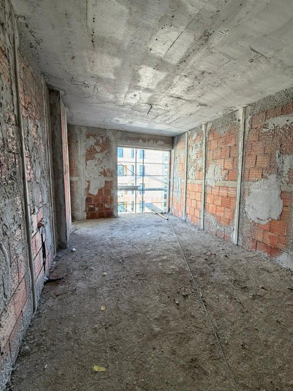 Shitet , Apartament 1+1+Post Parkimi , Ish Fusha e Aviacionit.