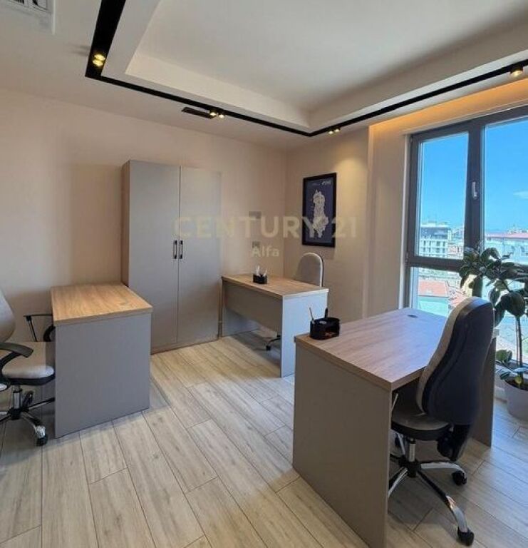 Office space for rent, Center