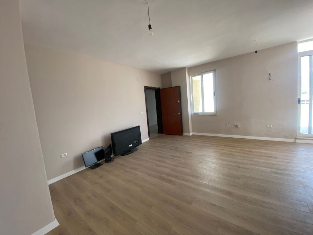 Appartamento 2+1+2+ Veranda in vendita Complesso Astir Fratari !