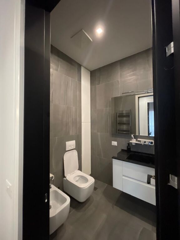 JEPET ME QIRA | APARTAMENT LUKSOZ 2+1+2 + POST PARKIMI | KOMPLEKSI DELIJORGJI