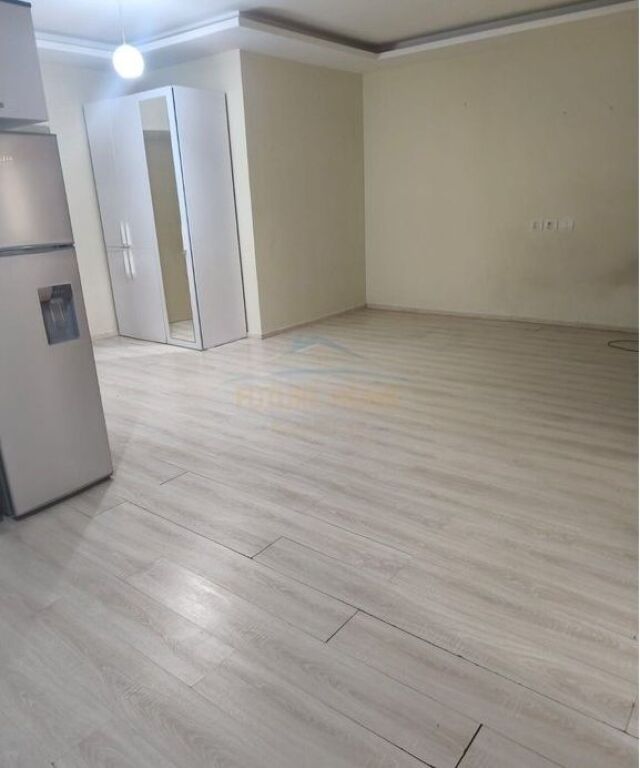 Vendesi in vendita, Appartamento 2+1, Via 5 Maji, Tirana