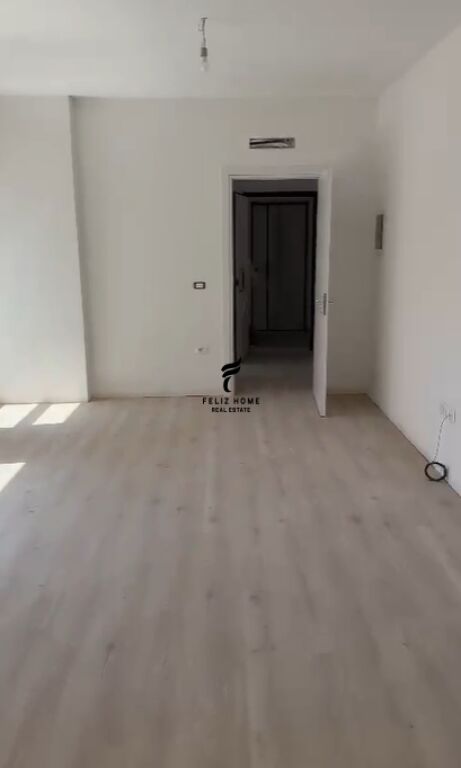 OFFICE FOR RENT 117 M2 LAPRAKA 60,000 LEKE FH-73348
