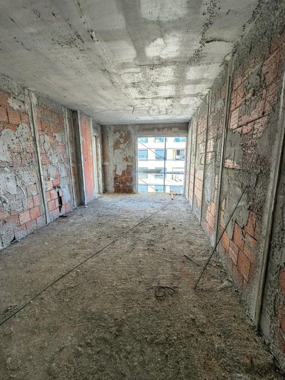 Shitet , Apartament 1+1+Post Parkimi , Ish Fusha e Aviacionit.