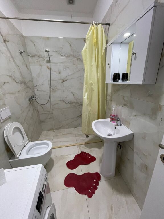 Jepet Me Qera Apartament 2+1+1 Ballkon