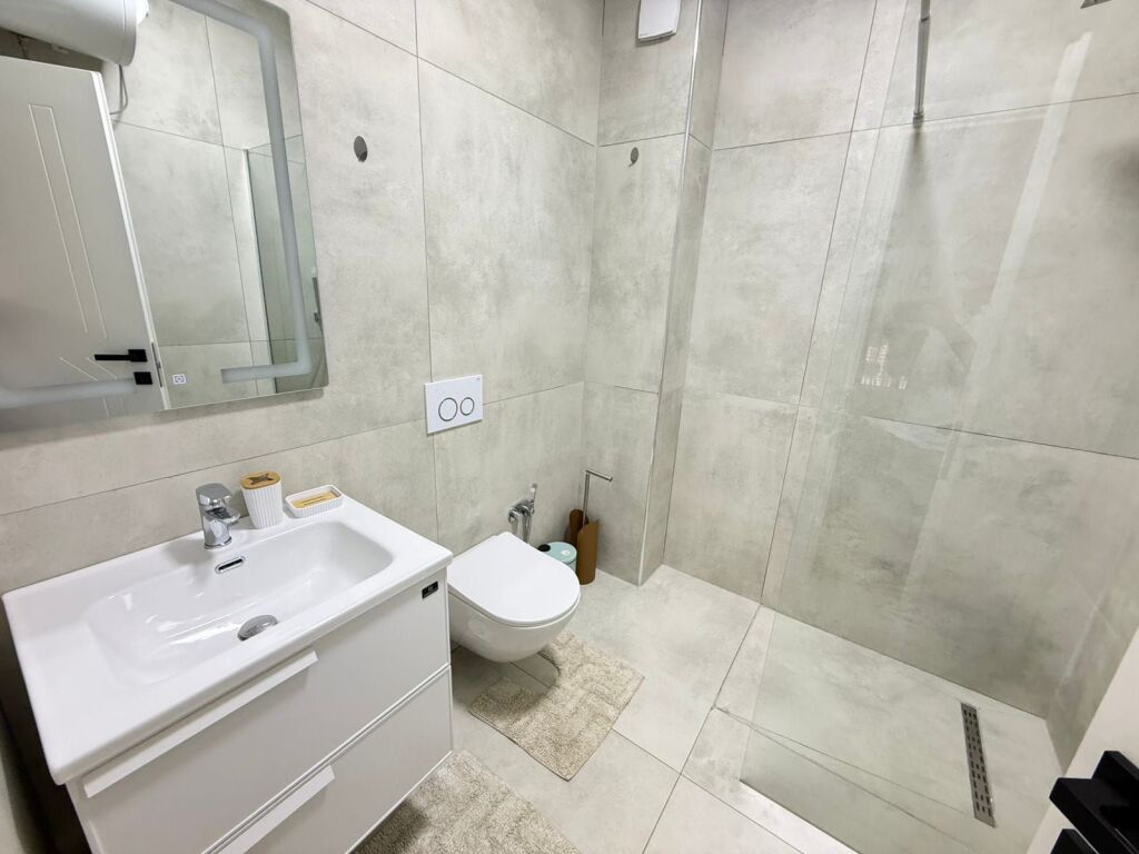 Apartament Me Qera 2+1 tek Rruga e Durresit (ID B2201861) Tirane