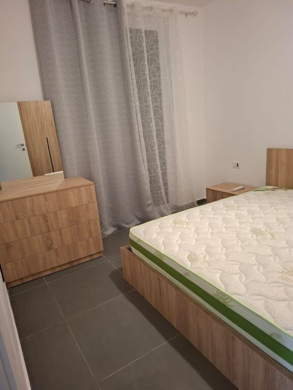 Rent | Apartament 3 + 1 | Rruga 5 Maji | 650 €/month