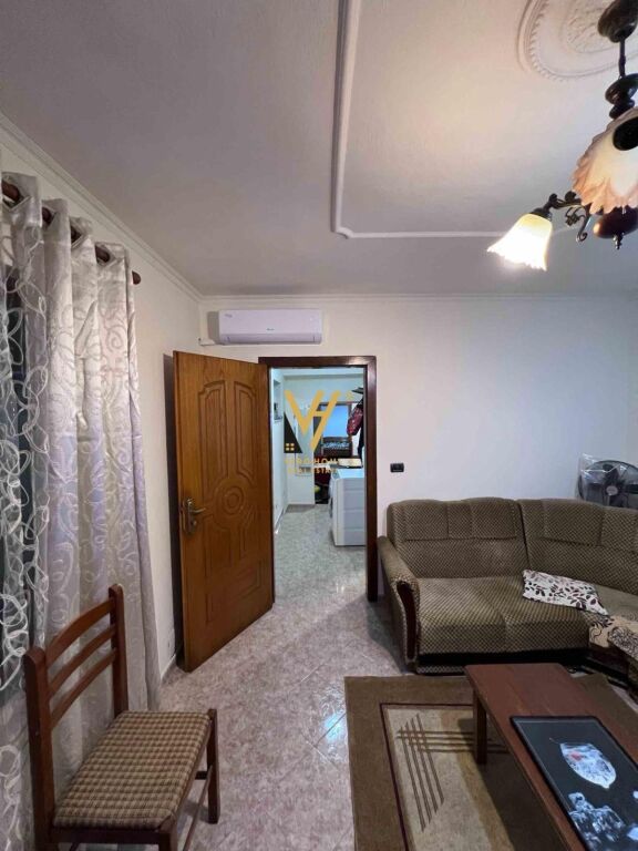 JEPET SHTEPI PRIVATE 2+1 ME QIRA TE JORDAN MISJA 400 EURO
